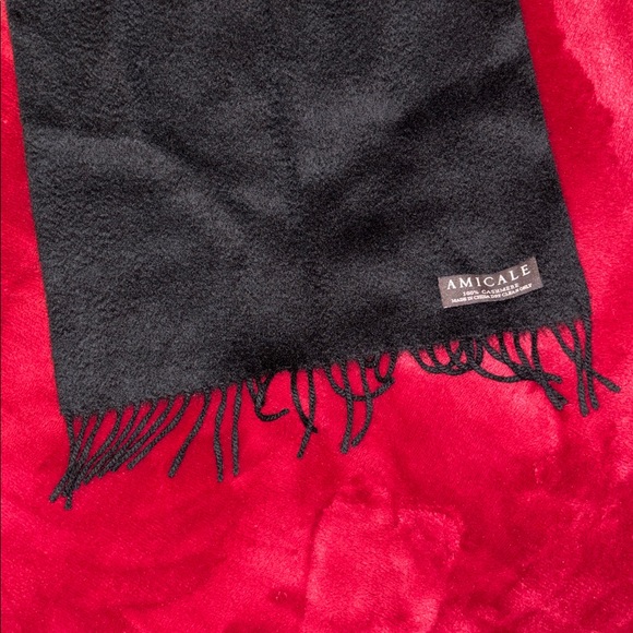 Ladies’ 100% Cashmere Fringed Muffler - Picture 5 of 5